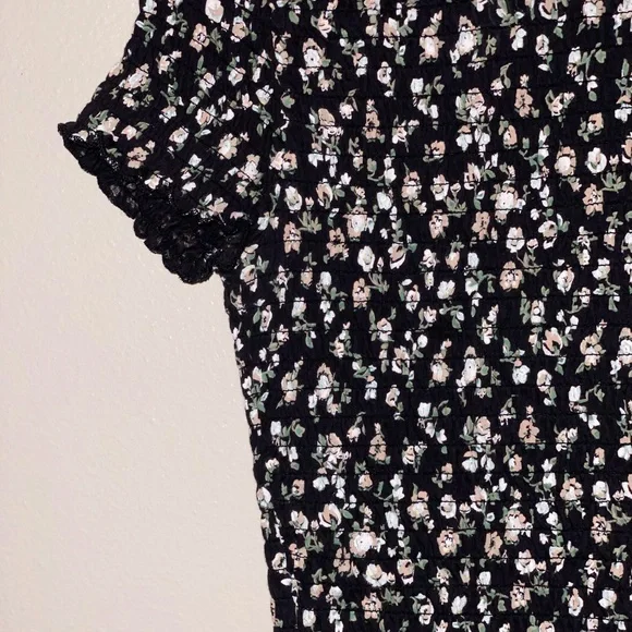 basic top🖤 - Picture 3 of 3